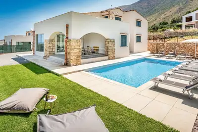 Image de Villa Hemèra avec Piscine : Élégance et Luxe à Castellammare del Golfo en Sicile