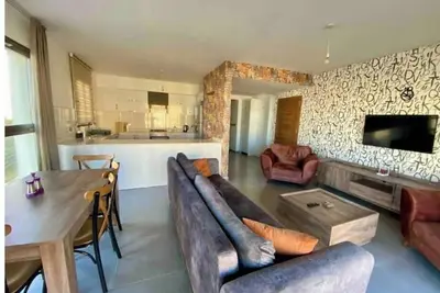 Image de Two Bedroom Apartment next to Casino and Marina