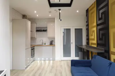Ground floor flat with patio and hot tub near Murrayfield Stadium