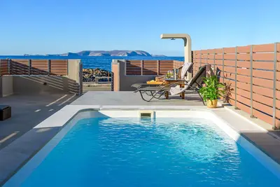 Zoe Luxury Seafront Villa with Heatable Pool, Villa