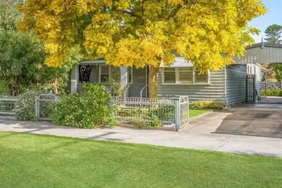 Kittys Cottage - a charming getaway nestled right in the heart of Port Fairy.