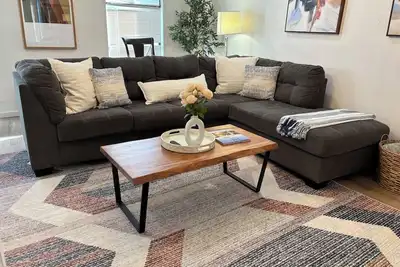 Image de The Newbury Home in Arlington