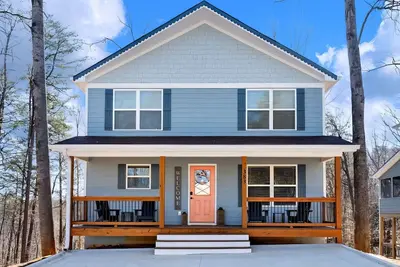 Image de Hot Tub + Games ★ Serene Downtown Mountain Views ★