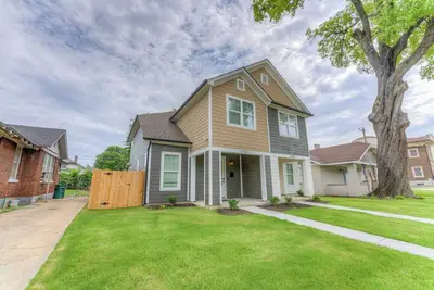 Image de Spacious Entire Duplex Perfect for Families & Groups