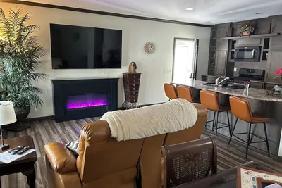 Image de Praire house Cozy cabin romantic on suite Jacuzzi tub Walk-in rainfall shower