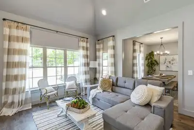 Image de Anthony's Lake Haven, 3Br/2Ba Kowaliga Cabin with Lake and Pool Access