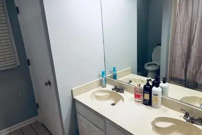 Image de 6 Kings Ping-Pong Gazebo!