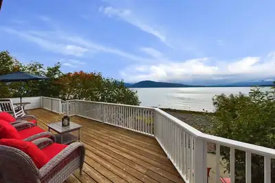 Image de Lena Beach Retreat - Oceanfront Luxury