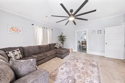 Image de Spacious & Clean 7 min. to Dwtwn