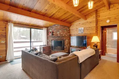 Image de Hike & Ski: Cabin w/ Fireplace in Franconia!