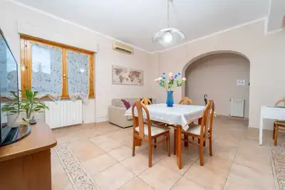 Image de Cozy apartment ideal for those seeking a comfortable and quiet residence