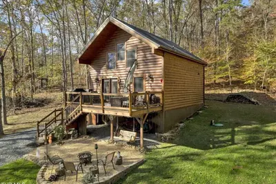 Image de New! Cozy little Lake cabin steps away from Douglas Lake in East Tn! Sleeps 5!