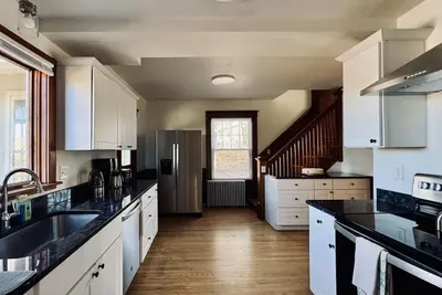 Image de #41- Available 12/8! - sleeps 14