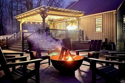 Image de Secluded Retreat, Hot Tub, Fire Pit, Wildlife Views, Near New Buffalo Beach!