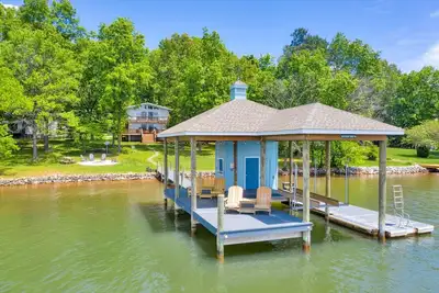 Image de Cool Breeze Cottage - Firepit / Easy access to dock / Water Toys