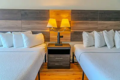 Image de Cozy Double Queen Suite for 4! Landmark 1410