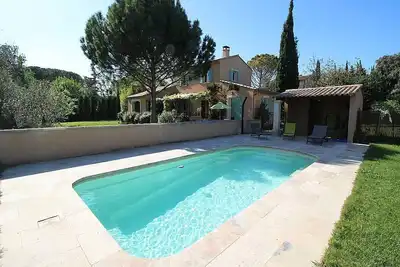 Image de Villa climatisée à Carpentras, Vaucluse, piscine privée, animaux admis (1).