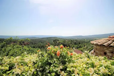 Image de Propriété au coeur du Luberon dans un cadre d'exception, chien admis (1).