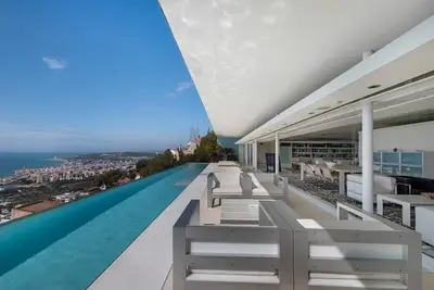 Image de Villa 'Nirvana - Penthouse' avec vue sur la mer, Wi-Fi et climatisation