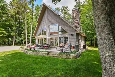 Image de Steps 2 Higgins Lake on Lakefront Property w Beach!