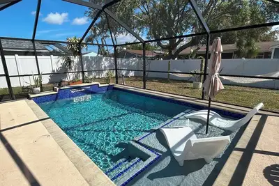 Image de Pet Friendly! 3br/2ba home with a Heated Pool!