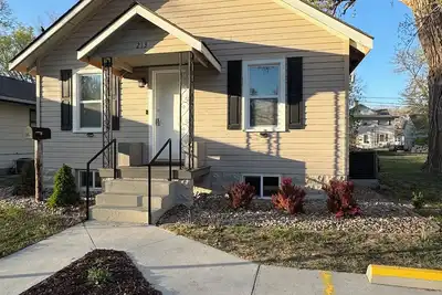 Image de Five-bedroom house with WiFi, Ac in fabulous Hays