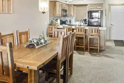 Image de Lake Condo for up to 6, Fish, Swim, Kayak plus Discounts on Golf and Tickets!