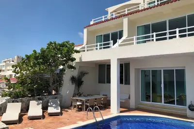 Image de Eight Bedroom Beach House - Fits 20