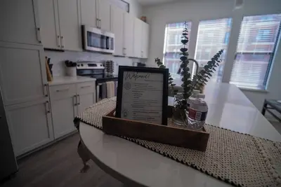 Image de Modern Spacious 2-bedroom apartment in central Houston River oaks