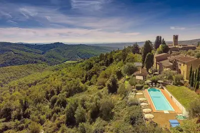 Image de Villa Gallonero: A spacious age-old farm house surrounded by the greenery, with Free Wi-Fi.