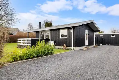 Image de \"Bjart\" - 150m from the sea by Interhome