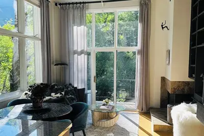 Image de Sunlit Riverfront 2b/2ba Gem in Downtown Aspen