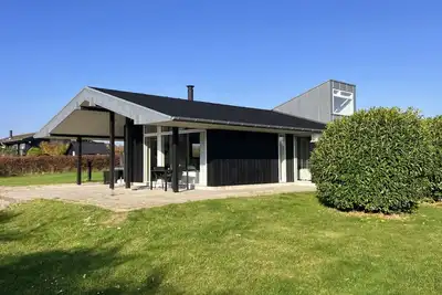\"Erlinda\" - 600m from the sea by Interhome