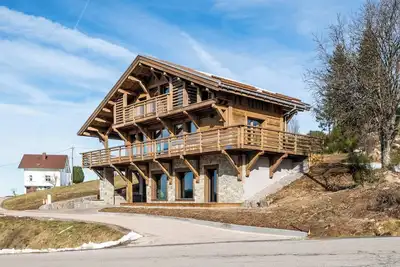 Image de Chalet L'Ecrin Des Cimes  14 p - piscine, pétanque, Karaoké