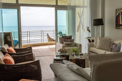 Oceanfront Luxury | Full Kitchen | HighSpeed WiFi