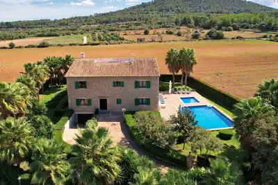 Image de Cozy house, ideal for a large family or a group of friends