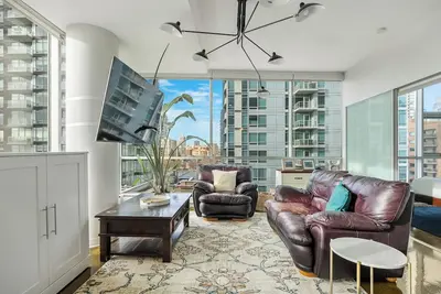 Image de Central & Comfy 1br w Ac near Stampede & Bmo