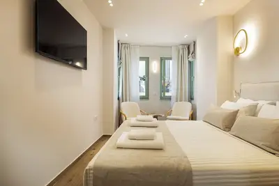 Image de Cf castle side apartment, wonderful accommodation choice up to 4 guests