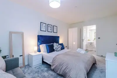 Image de Luxurious 2br/2ba – 2 Mins to Piccadilly!