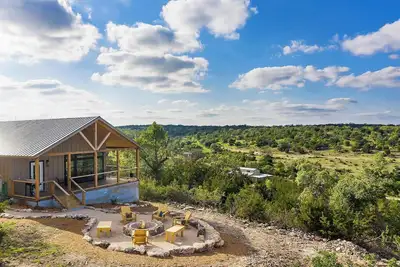 Image de Modern Ranch Retreat with Hill Country Views