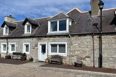 Image de 2 Bedroom Cottage overlooking the River Brora and Harbour