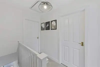 Image de Beautiful new house | Free parking | Sleeps 8 | Via the M6