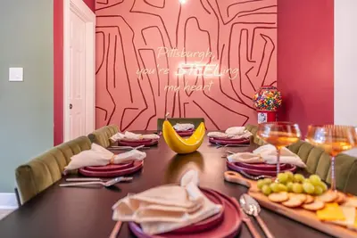 Image de Hot Tub | King Bed | Games | Free Parking