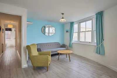 Image de Host & Stay | Beachside Gallery