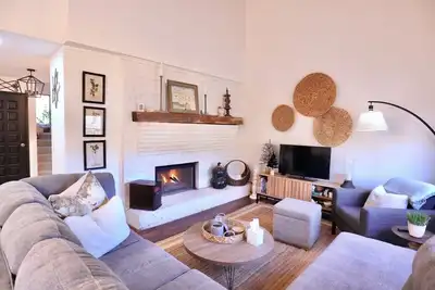 Chatterbox Way - Townhome in Sapphire Nc