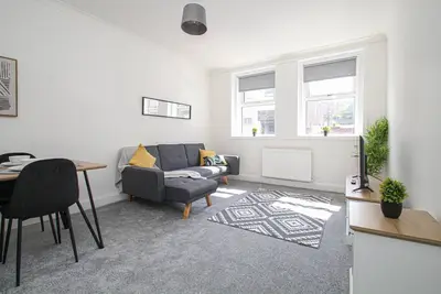 Image de Appartement-Economie-Salle de bain privée séparée-Vue ville