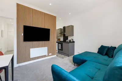Image de Appartement-Moderne-Salle de bain privée séparée-Vue sur Rue