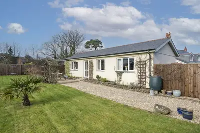 Honeycomb Cottage is a charming retreat 2 miles from Cornwall's best beaches