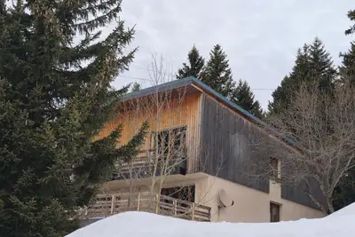 Image de Chalet Authentique & Confort en Montagne – Évasion et Sérénité Garantis!
