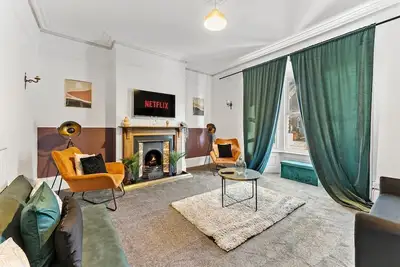 Image de Stylish 5 bed in Central Loughborough - Games Room